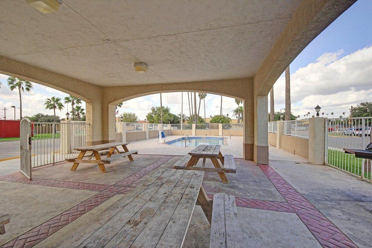 Motel 6-Edinburg, Tx Екстер'єр фото